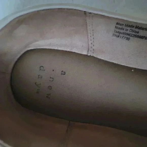 961 A New Day Size 8.5 Women's beige Nude Pointed Toe Ballet Flats - Picture 4 of 7